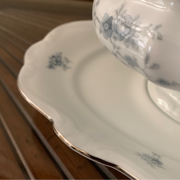 HAVILAND Bavaria Germany BLUE GARLAND Gravy Boat I Attached Underplate - Picture 5 of 8